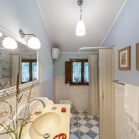Vakantiehuis Lavish Holiday In With Swimming Pool